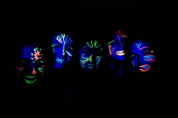 Young Women Painted Faces Light — Stock Photo, Image