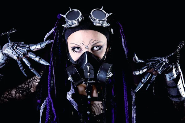 Goth Κορίτσι Στον Κυβερνοχώρο Απομονωμένο Σκοτεινό Φόντο — Φωτογραφία Αρχείου