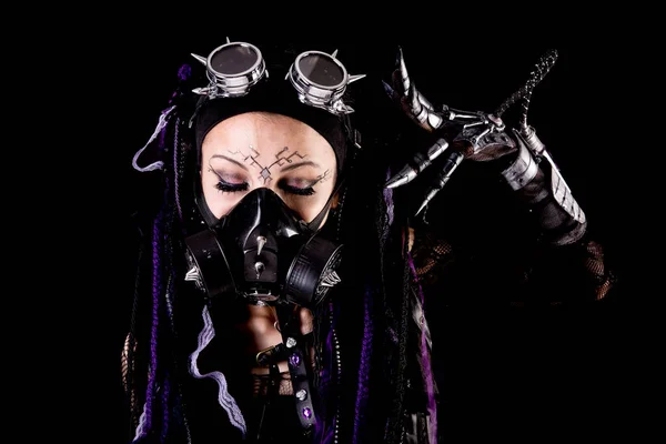 Cyber Goth Mädchen Isoliert Auf Dunklem Hintergrund — Stockfoto