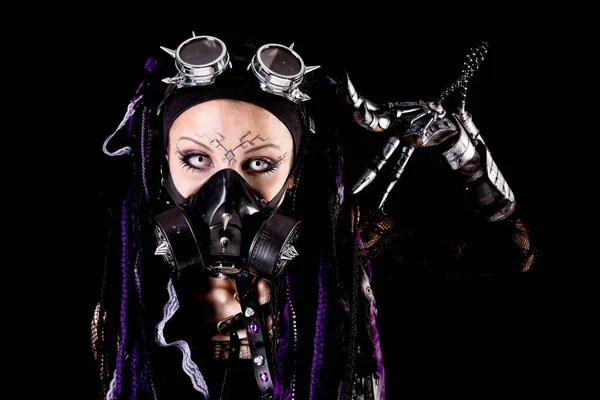 Cyber Goth Mädchen Isoliert Auf Dunklem Hintergrund — Stockfoto