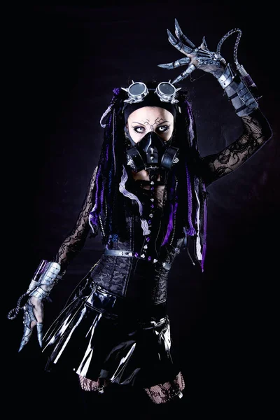 Cyber Goth Mädchen Isoliert Auf Dunklem Hintergrund — Stockfoto