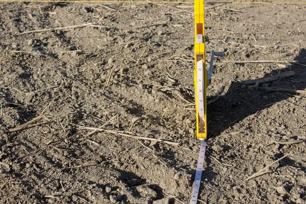 Roulette Geodätische 100 Meter Auf Dem Boden Sand — Stockfoto