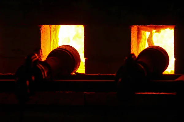 Forged Fire Oven Burning Porcelain Ceramics — Stock Photo, Image