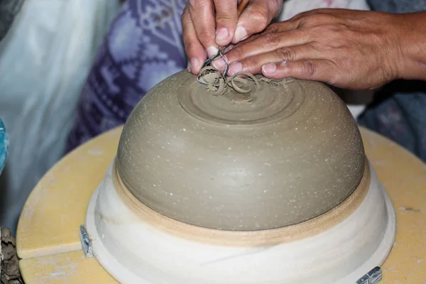 Hands Potter Creating Bowl Circle Pottery Polishing Process Hands Final — Stock Photo, Image