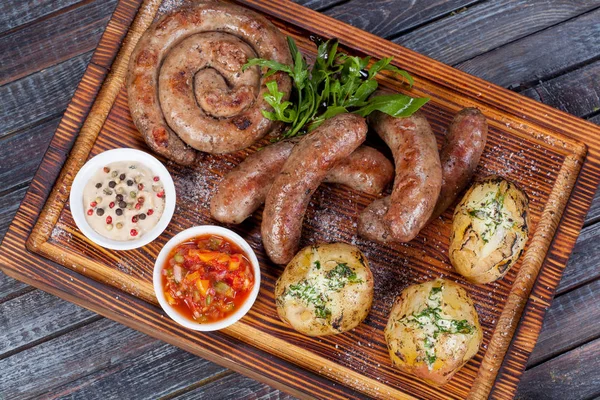 Filete Jugoso Frito Tierno Con Verduras Salsas Soporte Especial — Foto de Stock