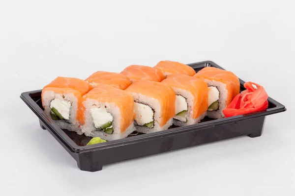 Japán Hagyományos Ételeket Kész Tekercs Sushi Csomag Egy Fehér Háttér — Stock Fotó