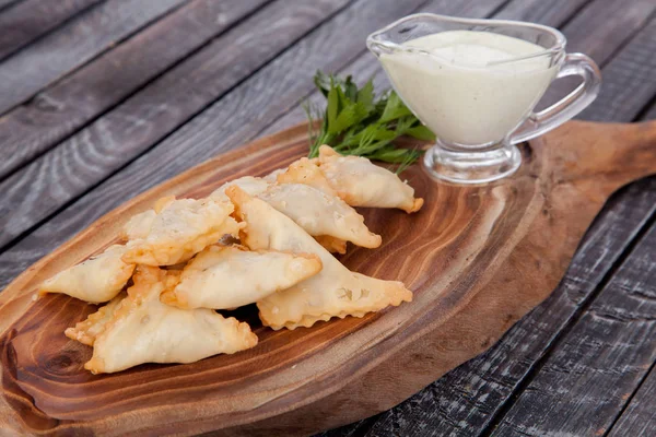 Chebureks Piatto Tradizionale Base Carne Dei Popoli Dell Asia Centrale — Foto Stock