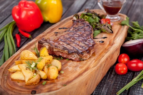 Šťavnatý Chutný Steak Tamogavok Koňského Masa Stole Design Kuchyni — Stock fotografie