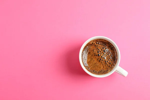 Cup of coffee on color background, space for text — Stock Photo, Image