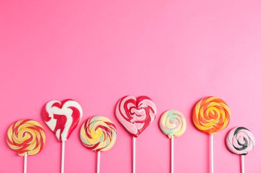 Farklı şekerler ve alan metin o düz yatıyordu kompozisyonu