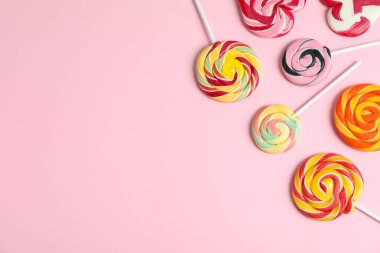 Farklı şekerler ve alan metin o düz yatıyordu kompozisyonu