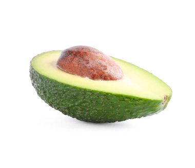 Olgun kesilmiş avokado beyaz arka plan üzerinde izole. Vejetaryen yemekler