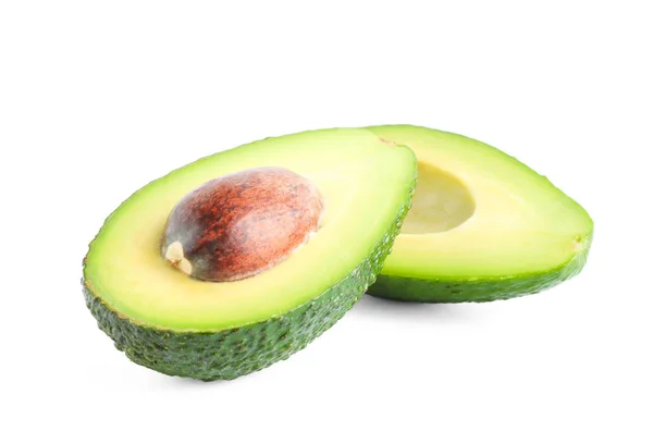 Rijpe gesneden avocado geïsoleerd op witte achtergrond. Gezonde voeding — Stockfoto