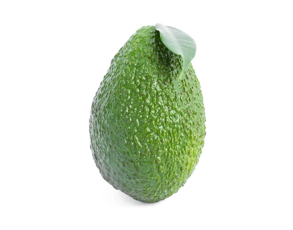 Reife Avocado mit isoliertem Blatt auf weißem Hintergrund. gesundes foo — Stockfoto