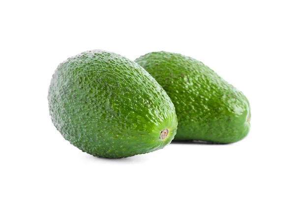 Reife Avocados isoliert auf weißem Hintergrund. gesunde Ernährung — Stockfoto