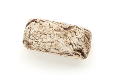 Çavdar ekmeği beyaz arka plan, üst görünümü üzerinde izole. Fırın ürünleri