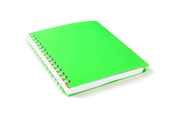 Groene notebook met ruimte voor tekst geïsoleerd op witte achtergrond — Stockfoto