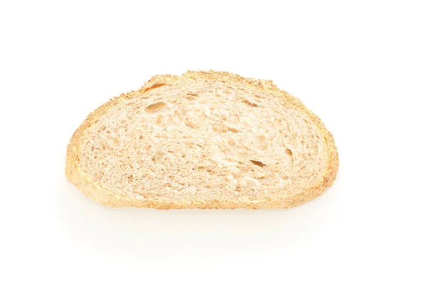 Pieza de pan de trigo aislada sobre fondo blanco. Productos de panadería —  Fotos de Stock