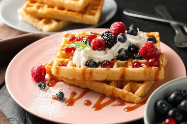 Tatlı waffle ile güzel kompozisyon, metin için alan