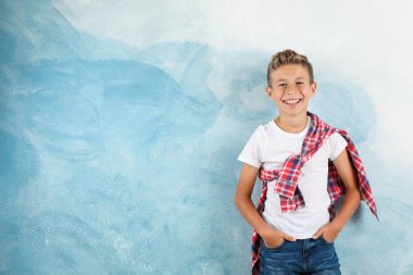 Metin için renk arka plan, alan karşı mutlu çocuk