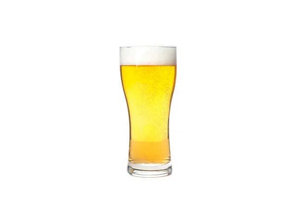 Glas bier geïsoleerd op witte achtergrond — Stockfoto
