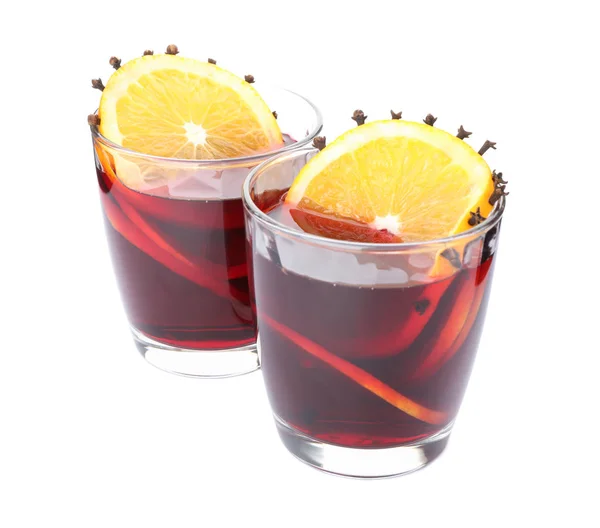 Glasses of tasty mulled wine with orange isolated on white backg — Stock Photo, Image