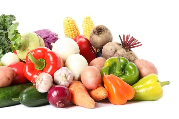 Composition with ripe organic vegetables isolated. Good harvest — Stock Photo, Image