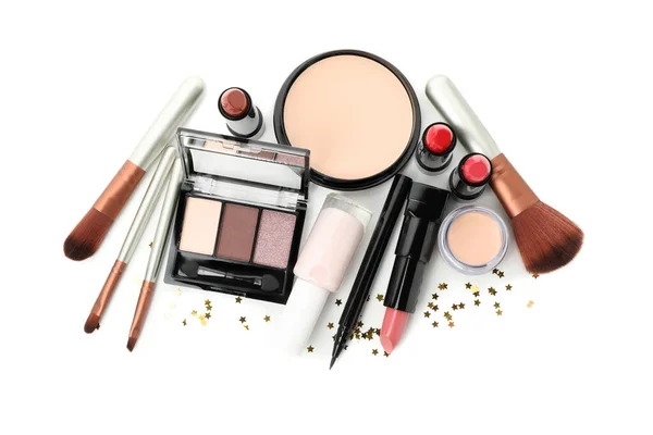 Diferentes Cosméticos Maquillaje Aislados Sobre Fondo Blanco Accesorios Femeninos — Foto de Stock