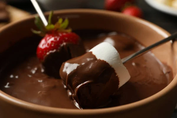 Marshmallow Aardbei Chocolade Close Chocolade Fondue — Stockfoto