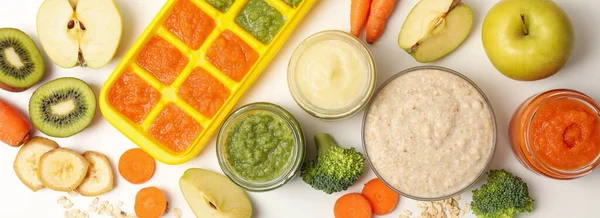 Composición Con Comida Para Bebés Sobre Fondo Blanco Vista Superior —  Fotos de Stock