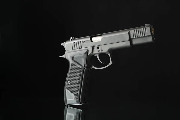 Pistolet Izolowany Czarnym Tle Broń Samoobrony — Zdjęcie stockowe