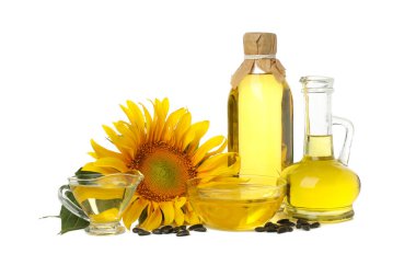 Beyaz arkaplanda izole edilmiş ayçiçeği, tohum ve yağ