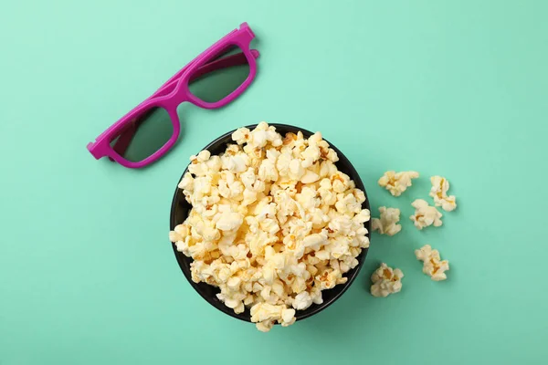 Bowl Popcorn Glasses Mint Background Top View — Stock Photo, Image