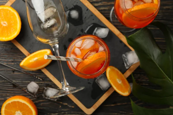 Composição Com Coquetel Spritz Aperol Fundo Madeira Bebida Verão — Fotografia de Stock