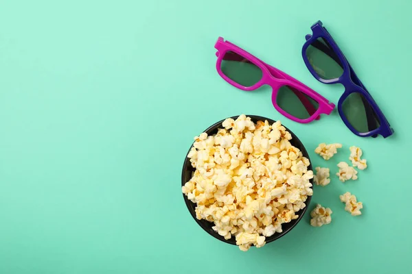 Bowl Popcorn Glasses Mint Background Top View — Stock Photo, Image