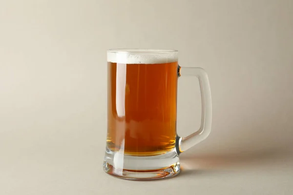 Glas Bier Grijze Achtergrond Ruimte Voor Tekst — Stockfoto