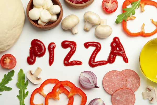Inscripción Pizza Ingredientes Para Cocinar Sobre Fondo Blanco — Foto de Stock