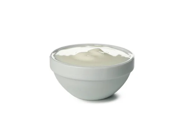 Skål Med Gräddfil Yoghurt Isolerad Vit Bakgrund — Stockfoto
