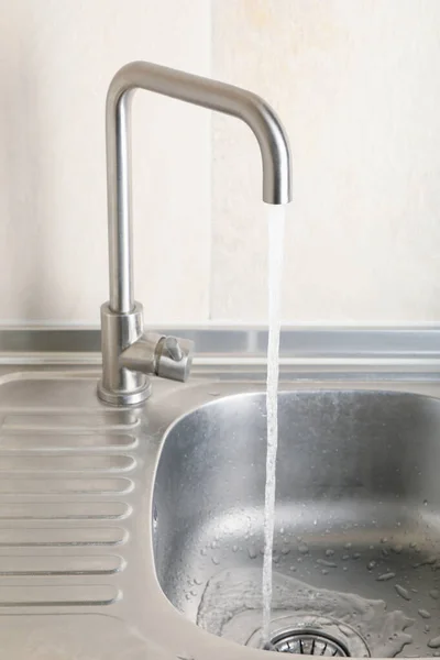 Water Flowing Tap Kitchen Sink — Stock Photo, Image