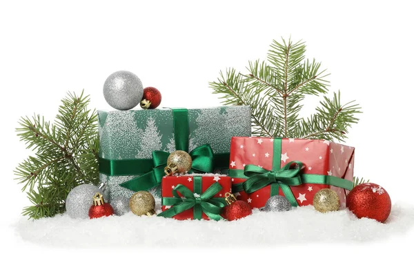 Geschenkboxen Und Weihnachts Accessoires Isoliert Auf Weißem Hintergrund — Stockfoto