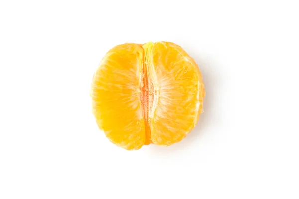 Metade Mandarina Madura Isolada Sobre Fundo Branco — Fotografia de Stock