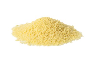 Beyaz arkaplanda izole edilmiş bir grup ham kuskus