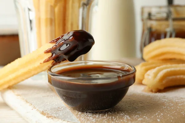 Concepto Almuerzo Dulce Con Churros Sobre Fondo Madera Blanca — Foto de Stock