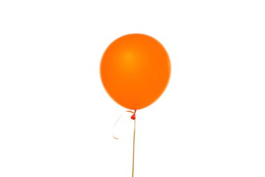 Beyaz zemin üzerinde parlak turuncu balon, beyaz üzerine izole edilmiş, PNG