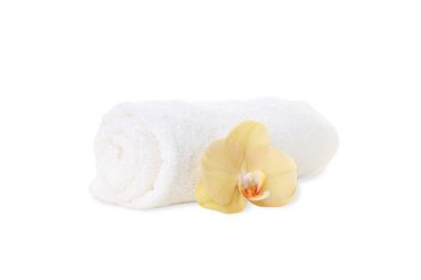 Gevşemek için sarı orkideli yumuşak beyaz havlu, beyaz, PNG