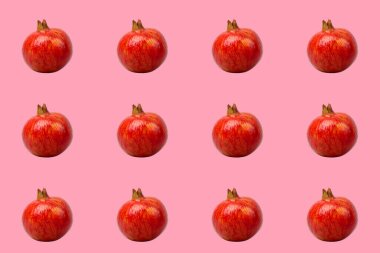 Narlar pembe arkaplana karşı düzenli olarak sergilenir