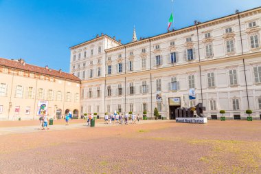 Turin, Piedmont, İtalya, 19 Ağustos 2017. Castello kare Royal sarayda görünümünü; Turin, Kuzey İtalya