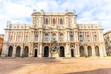 Turin, Piedmont, İtalya, 07 Aralık 2017. Palazzo Carignano merkezi Turin şehir, Kuzey İtalya Piazza Carlo Alberto üzerinde cephe