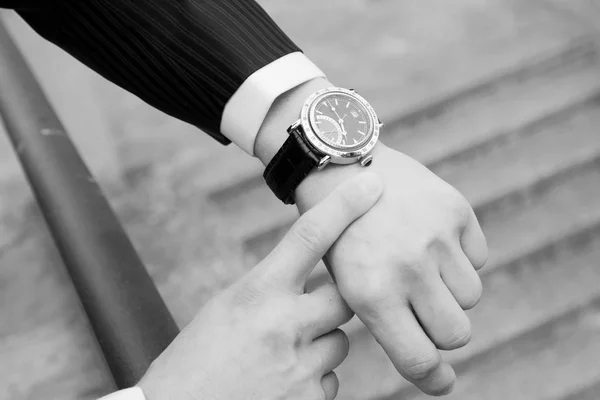 Man Hands Wristwatch — стоковое фото