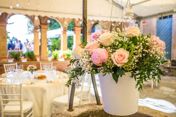 Tafels Ingericht Voor Een Feest Huwelijksreceptie — Stockfoto